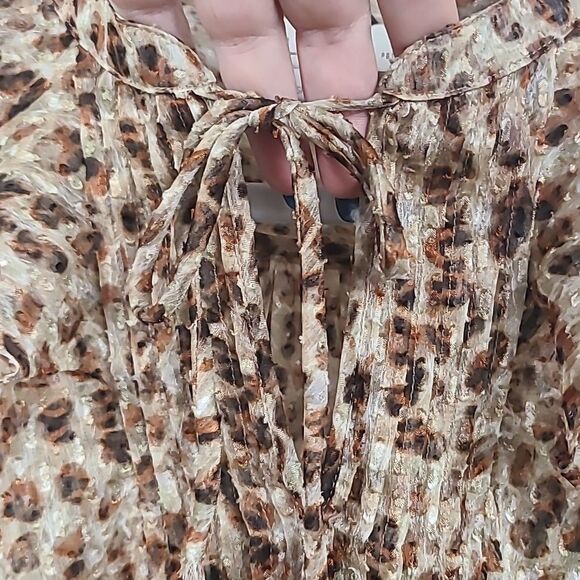 LOFT Petites Cheetah Print Swiss Dot Sheer Sleeveless Blouse Ruffle Pleated Top - Picture 4 of 12